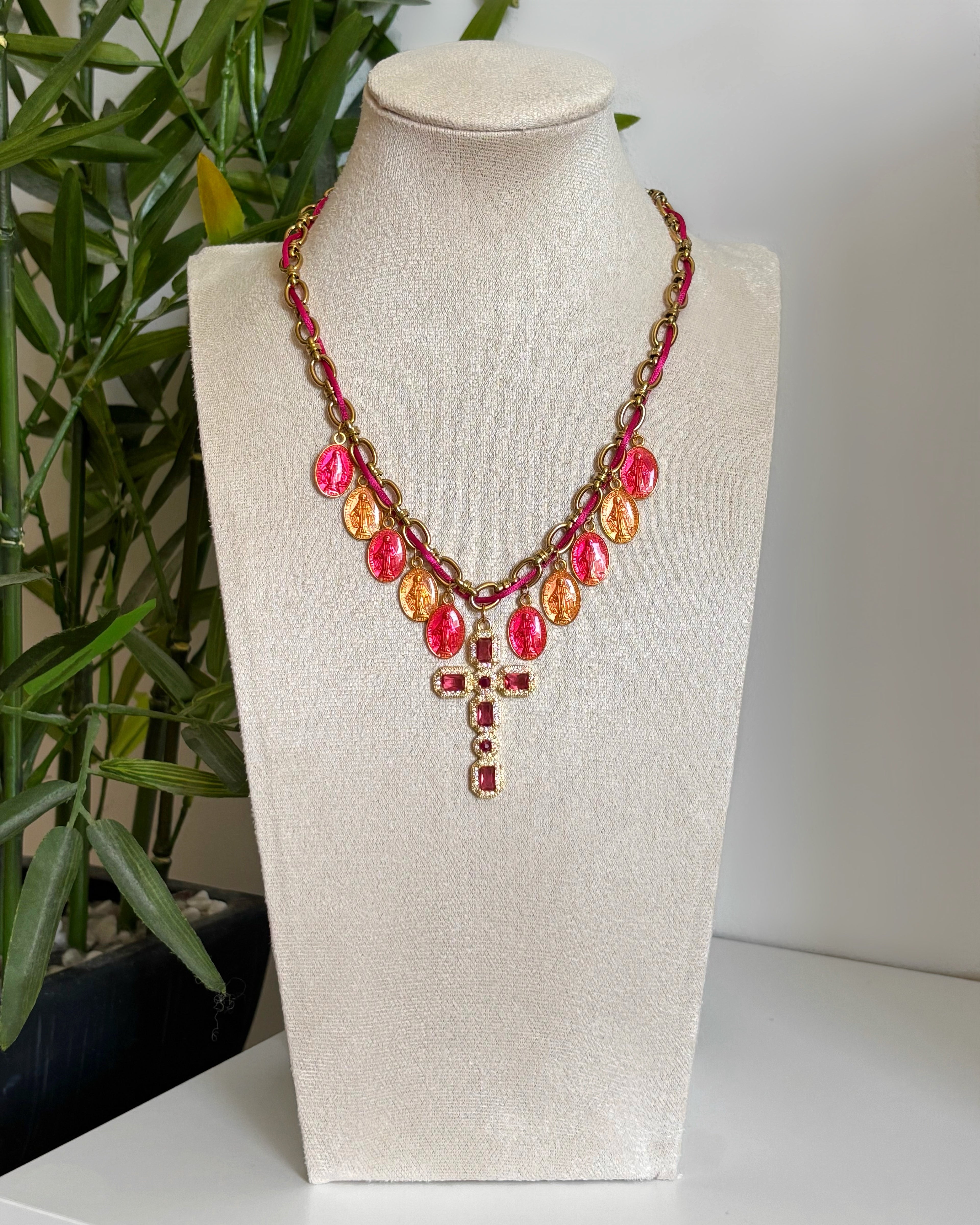 Collier Charms «Ave Rosa»